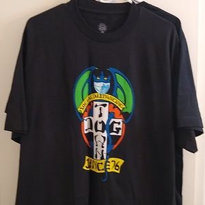 Dogtown social distancing rare t-shirt !!
